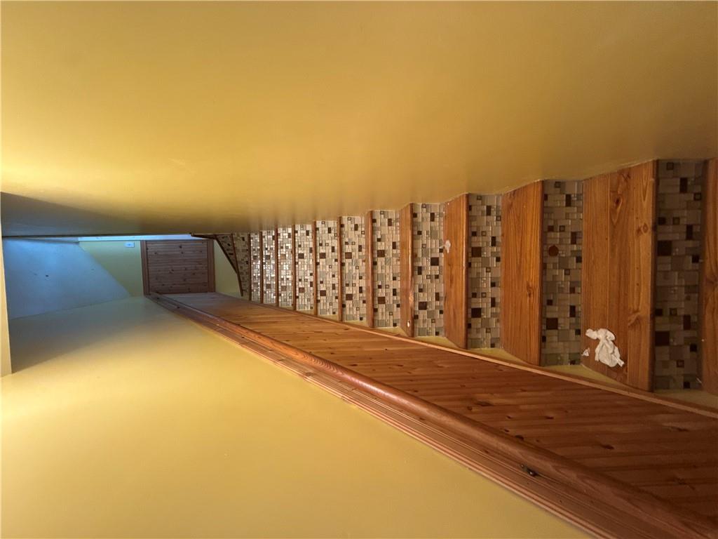 305 W Adams Street Property Photo 13
