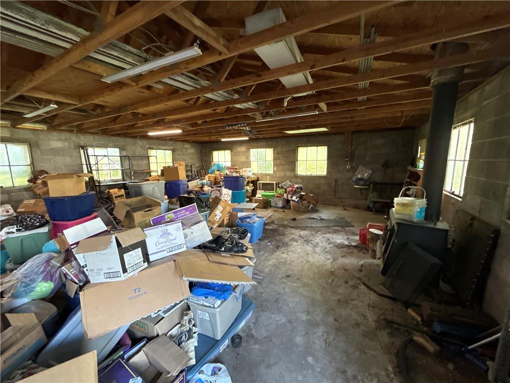 305 W Adams Street Property Photo 18