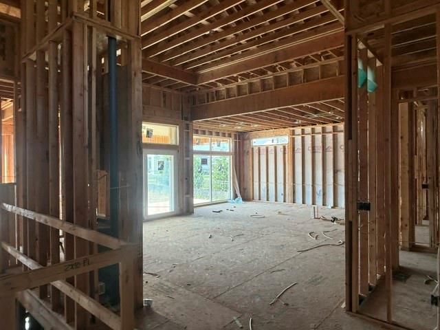 17308 Oakshire Street Property Photo 5