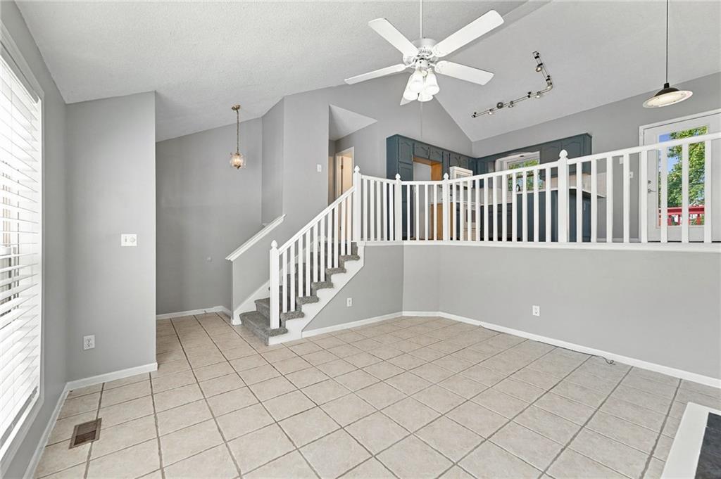 2108 Sw Sterling Drive Property Photo 5