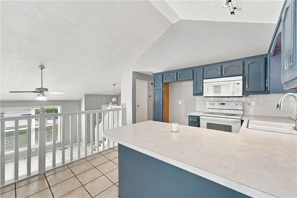 2108 Sw Sterling Drive Property Photo 10