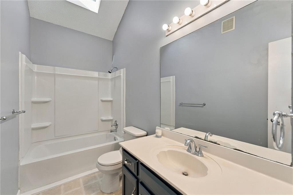 2108 Sw Sterling Drive Property Photo 12