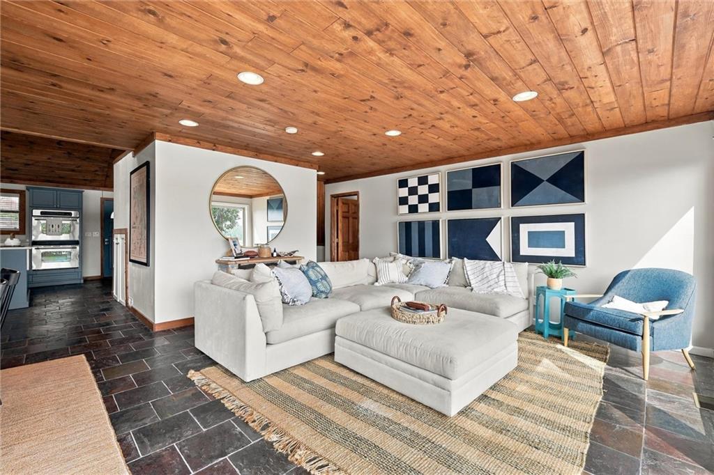 113 L Street Property Photo 17