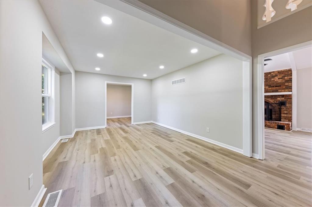 14806 E 200th Street Property Photo 6