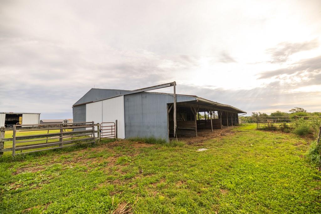 3479 Ne Dixon Road Property Photo 49