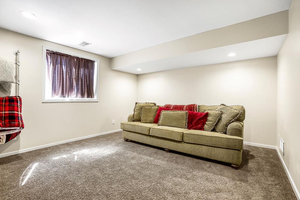 25136 W 149th Place Property Photo 28