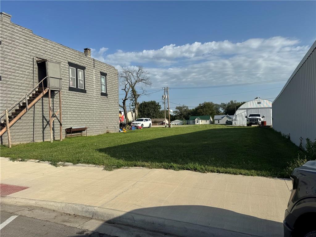 119 & 121 E Main Street Property Photo 1