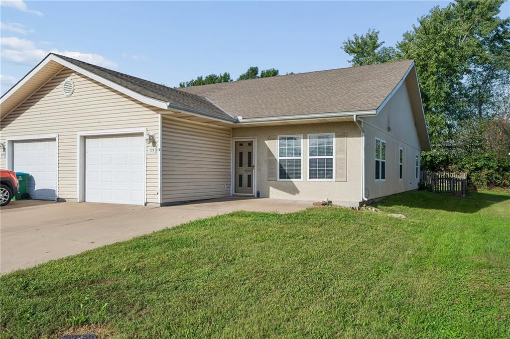 729 Meadow Lane Property Photo 1