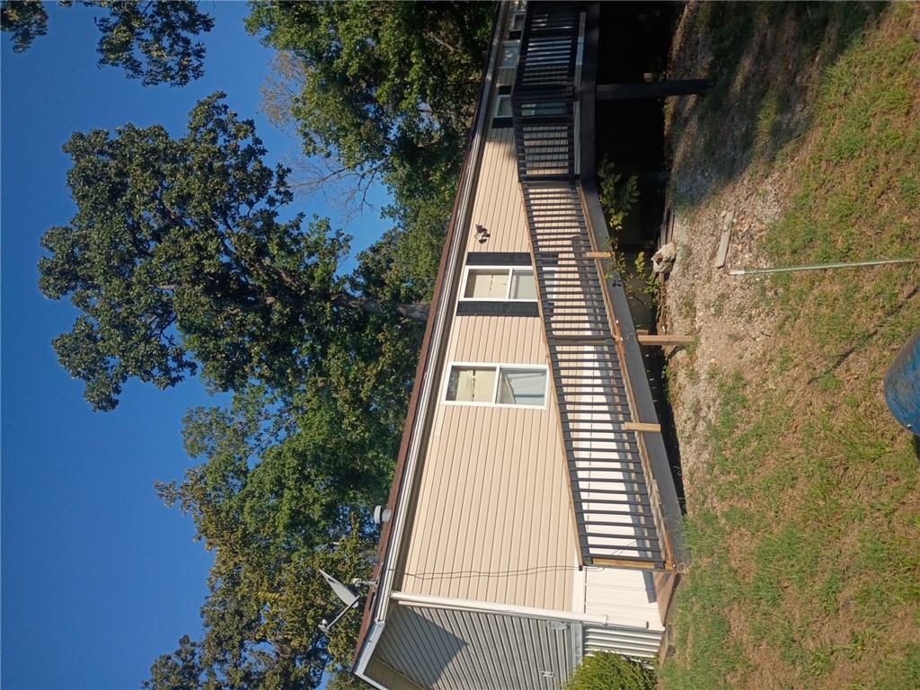 7485 Ne C Highway Property Photo 1