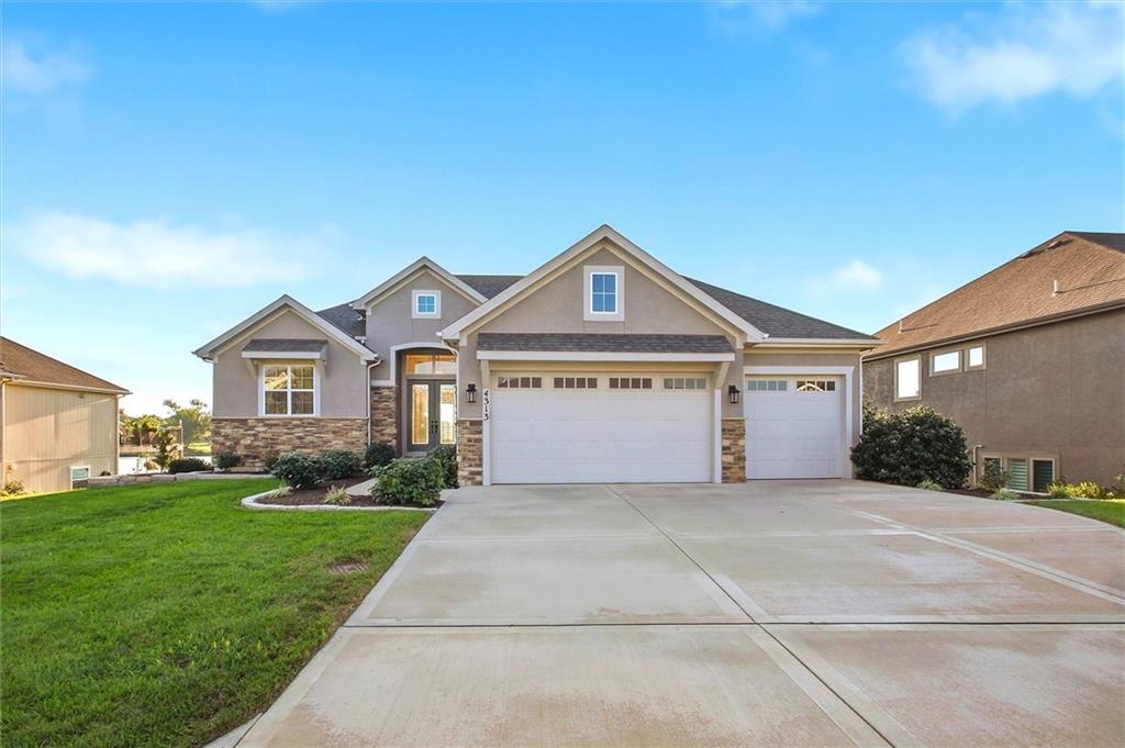 4313 Lakeshore Drive Property Photo 1