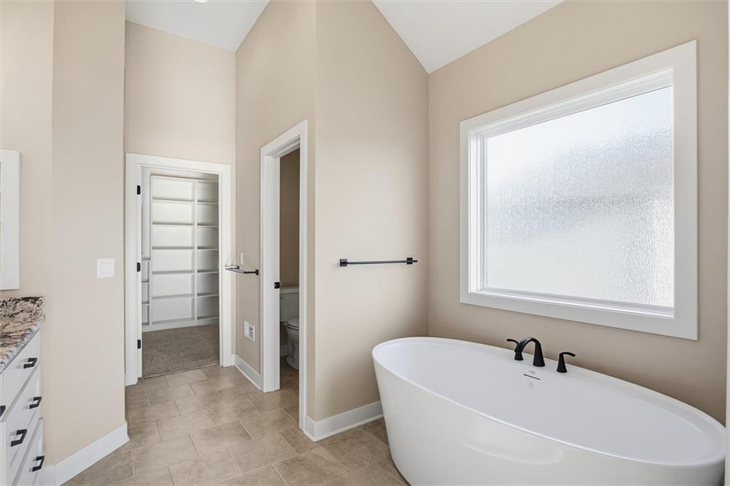 4313 Lakeshore Drive Property Photo 19