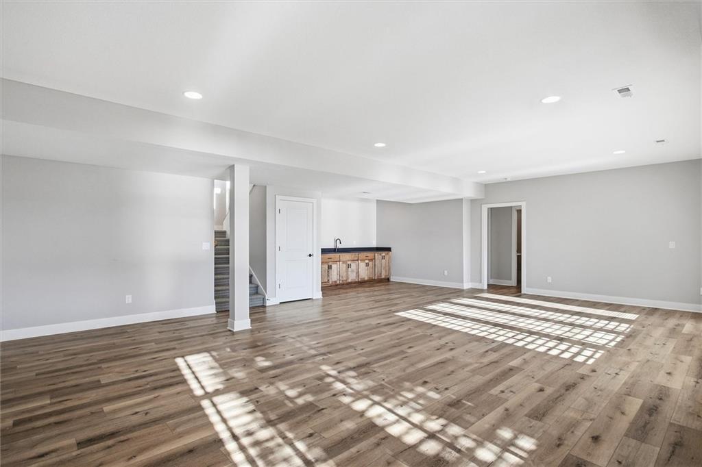 4313 Lakeshore Drive Property Photo 23
