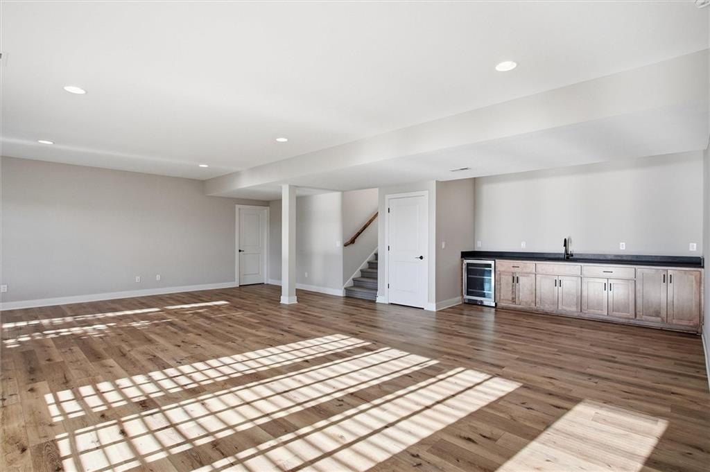 4313 Lakeshore Drive Property Photo 26