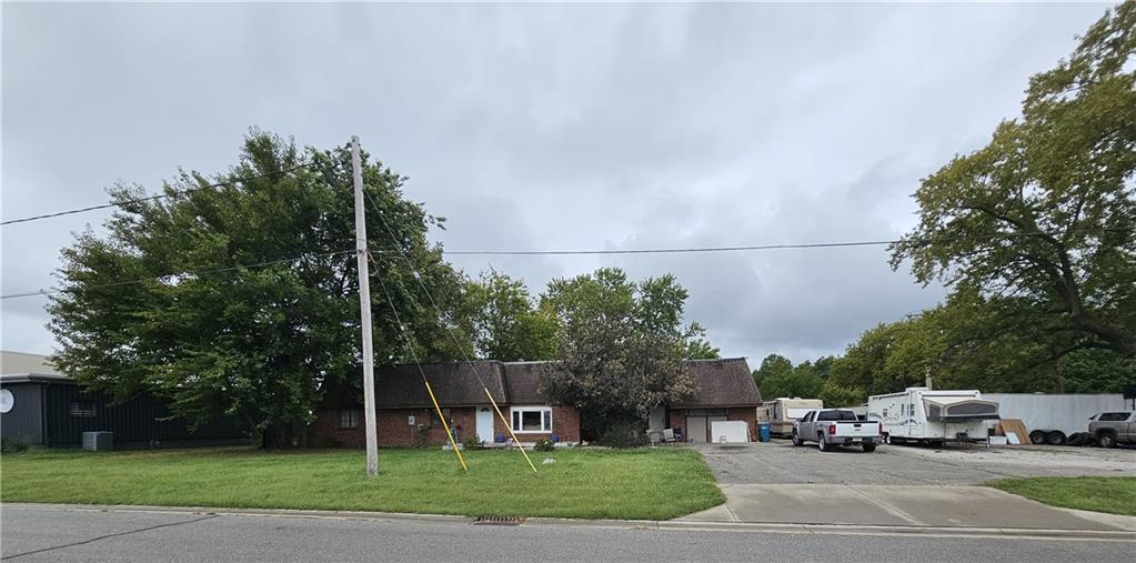 6108 Merriam Lane Property Photo 3