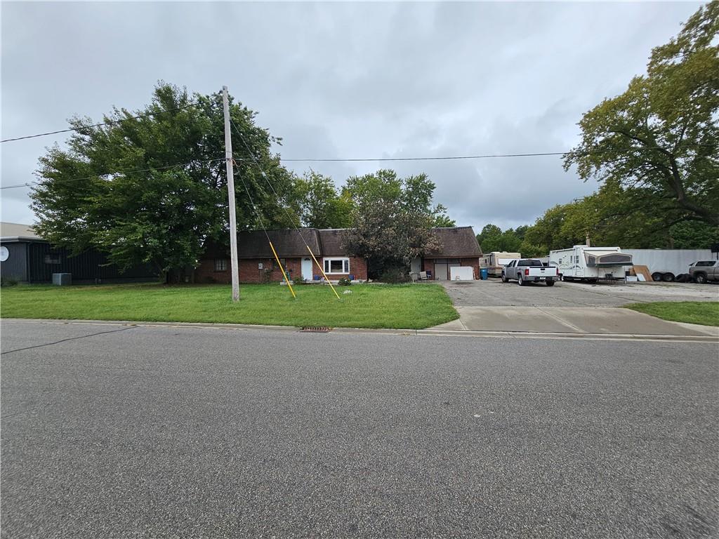 6108 Merriam Lane Property Photo 4