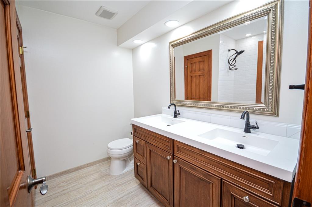 18705 E Independence Avenue Property Photo 28
