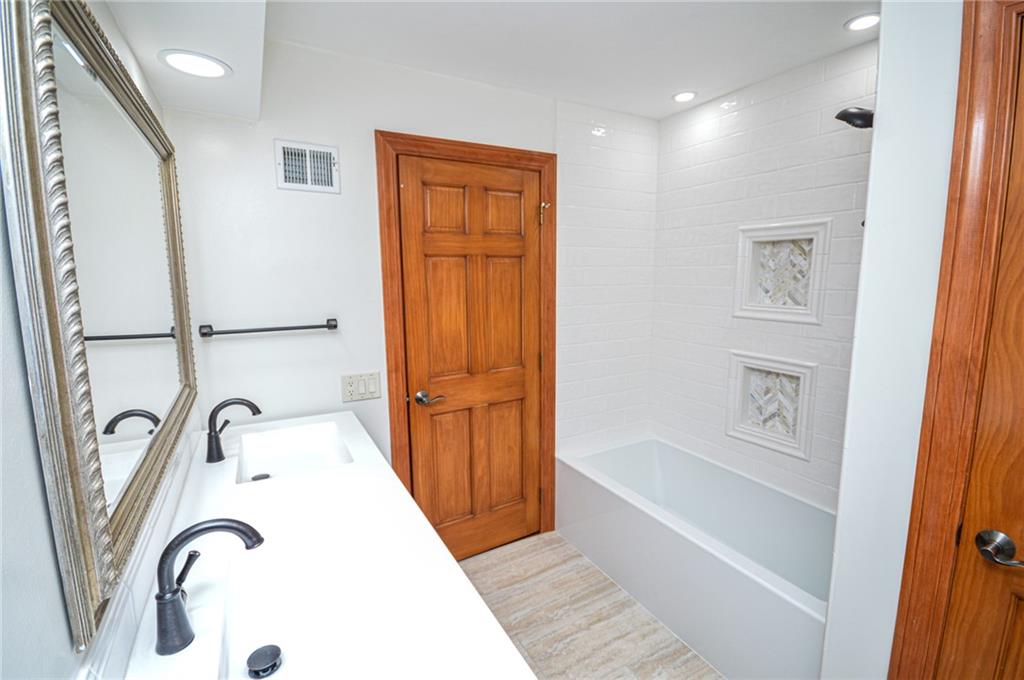 18705 E Independence Avenue Property Photo 30