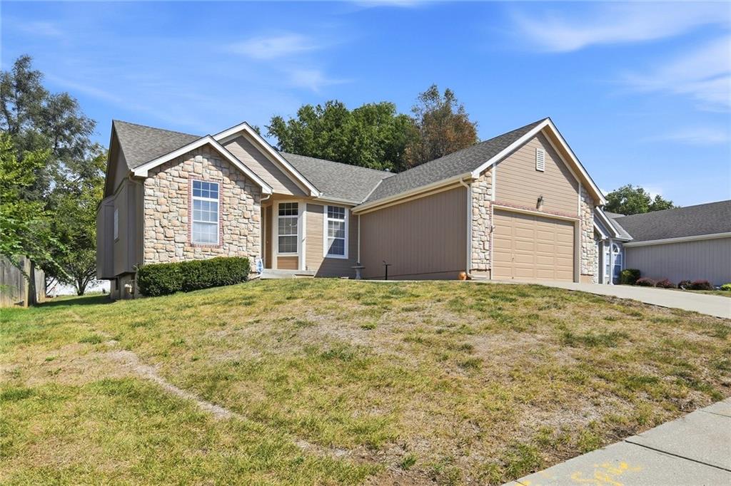1513 Ne Craigievar Drive Property Photo 3