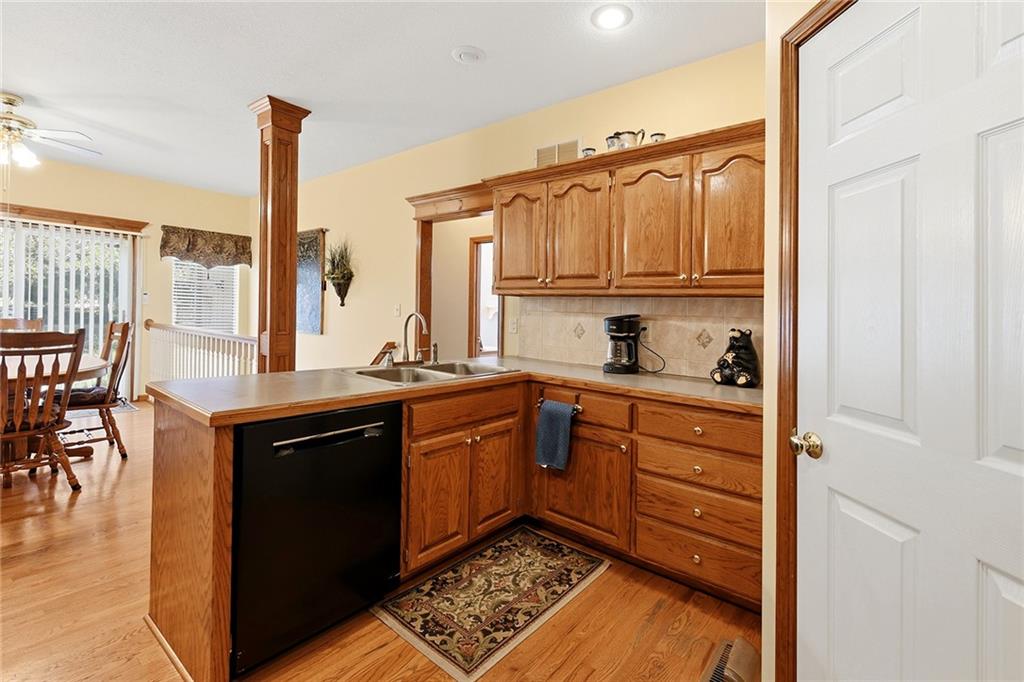 1513 Ne Craigievar Drive Property Photo 15