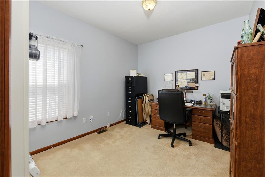 1513 Ne Craigievar Drive Property Photo 28