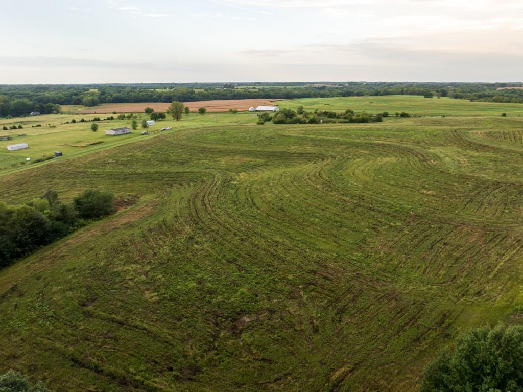 Ne Dixon Road Property Photo 8