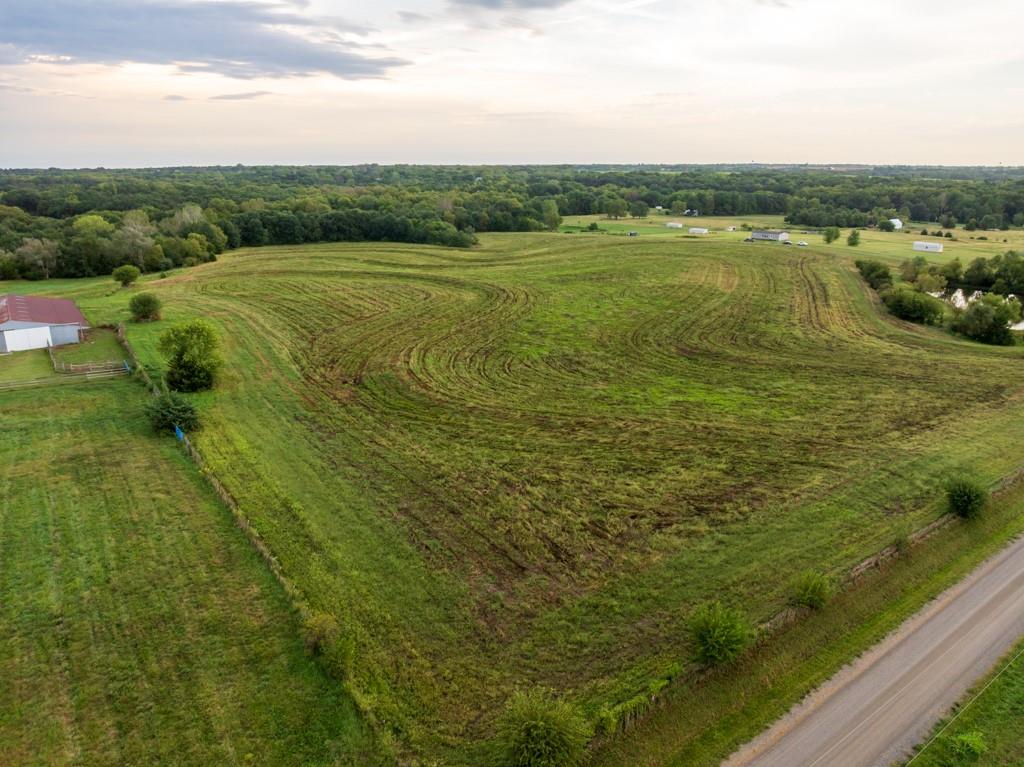 Ne Dixon Road Property Photo 12