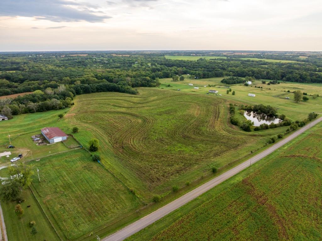 Ne Dixon Road Property Photo 13