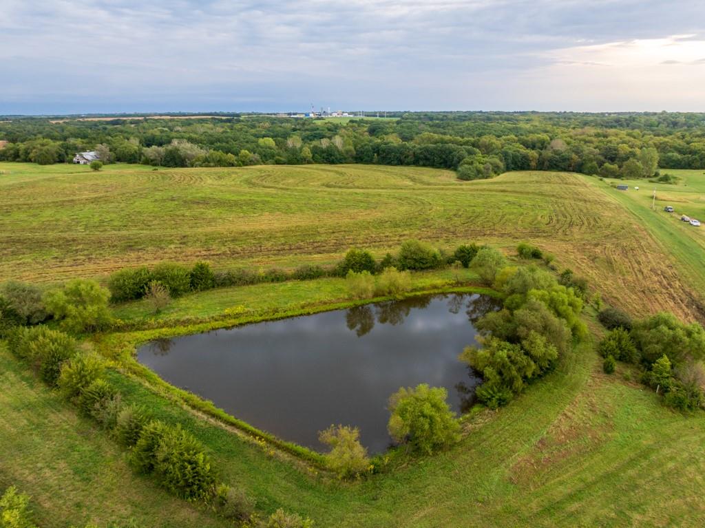 Ne Dixon Road Property Photo 16