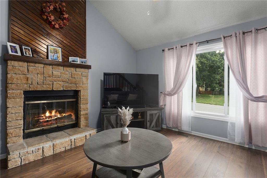 11312 W 77th Street Property Photo 2