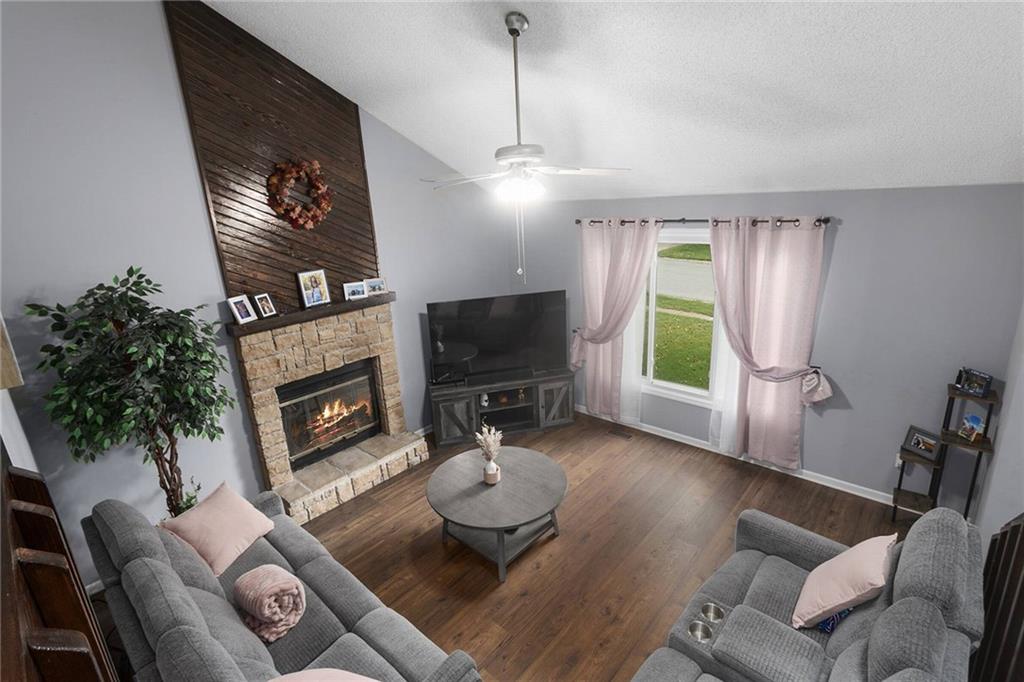11312 W 77th Street Property Photo 10