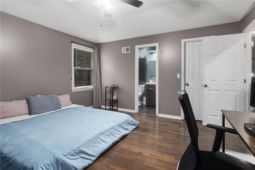 11312 W 77th Street Property Photo 15