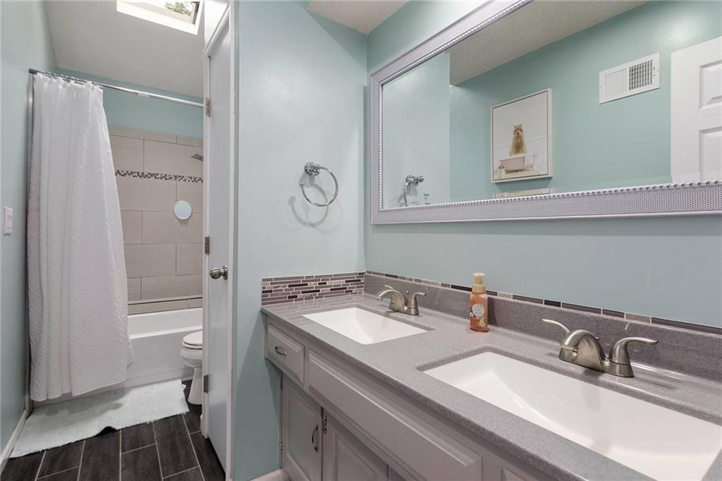11312 W 77th Street Property Photo 17