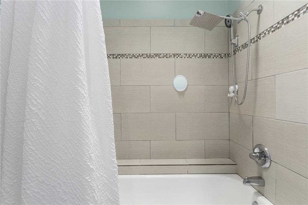 11312 W 77th Street Property Photo 18