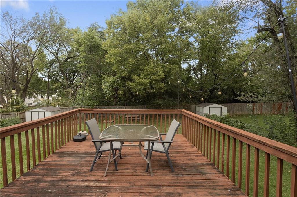 11312 W 77th Street Property Photo 19
