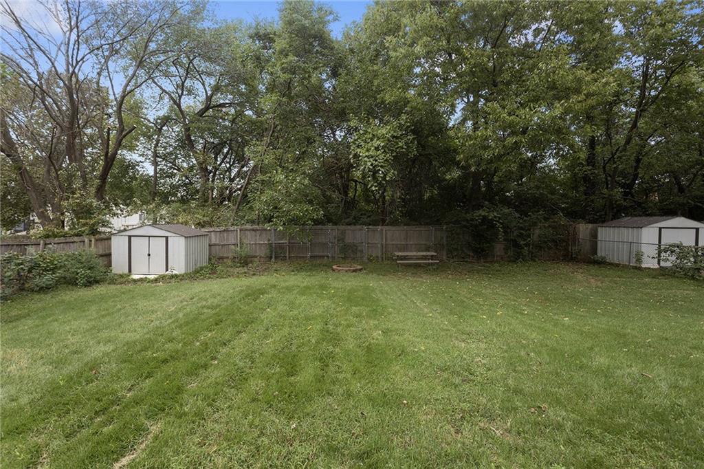 11312 W 77th Street Property Photo 22