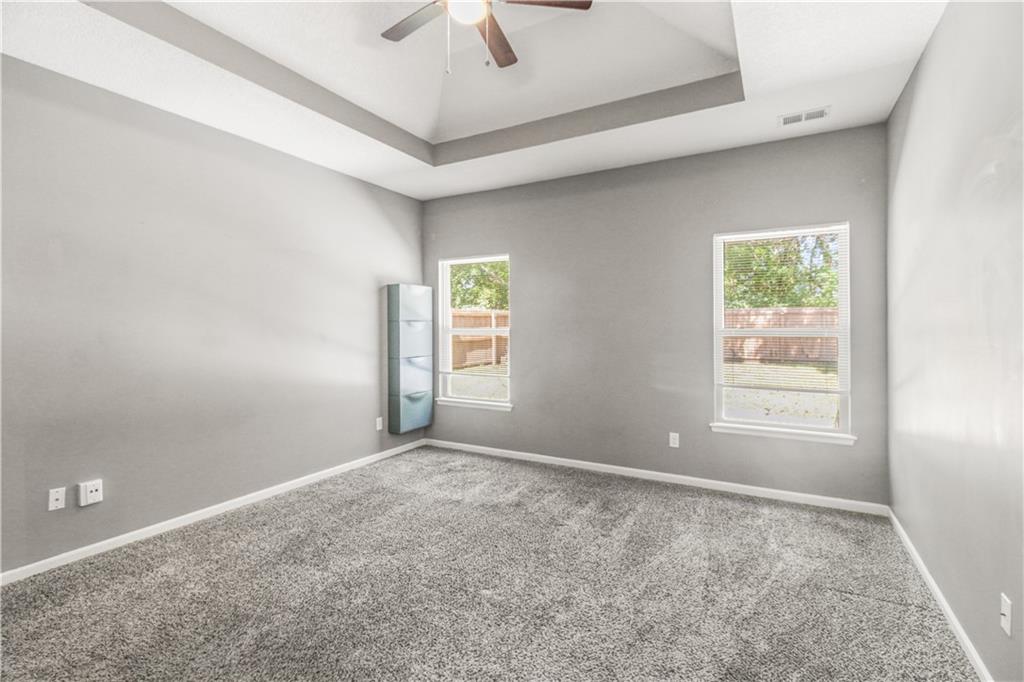 618 Nw Walnut Street Property Photo 17