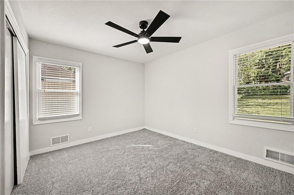 10004 Lydia Avenue Property Photo 12