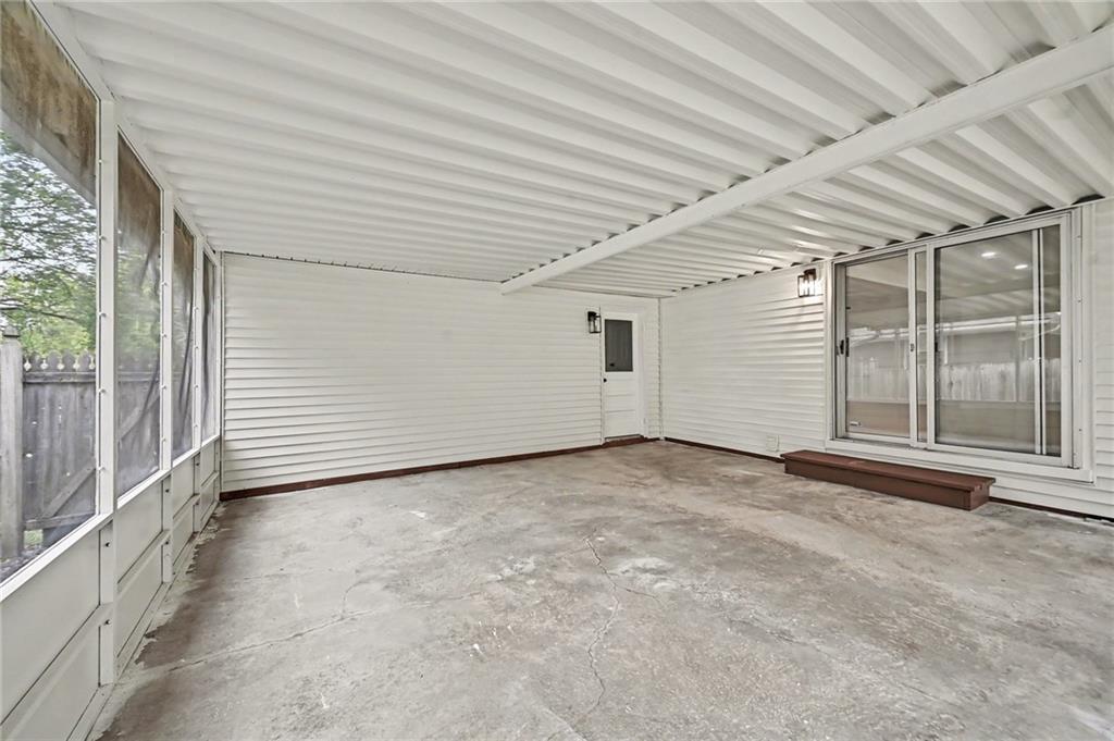 10004 Lydia Avenue Property Photo 15