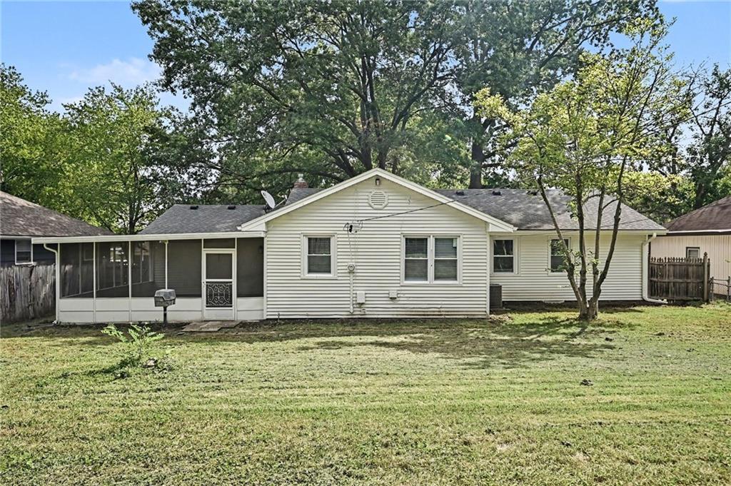 10004 Lydia Avenue Property Photo 20
