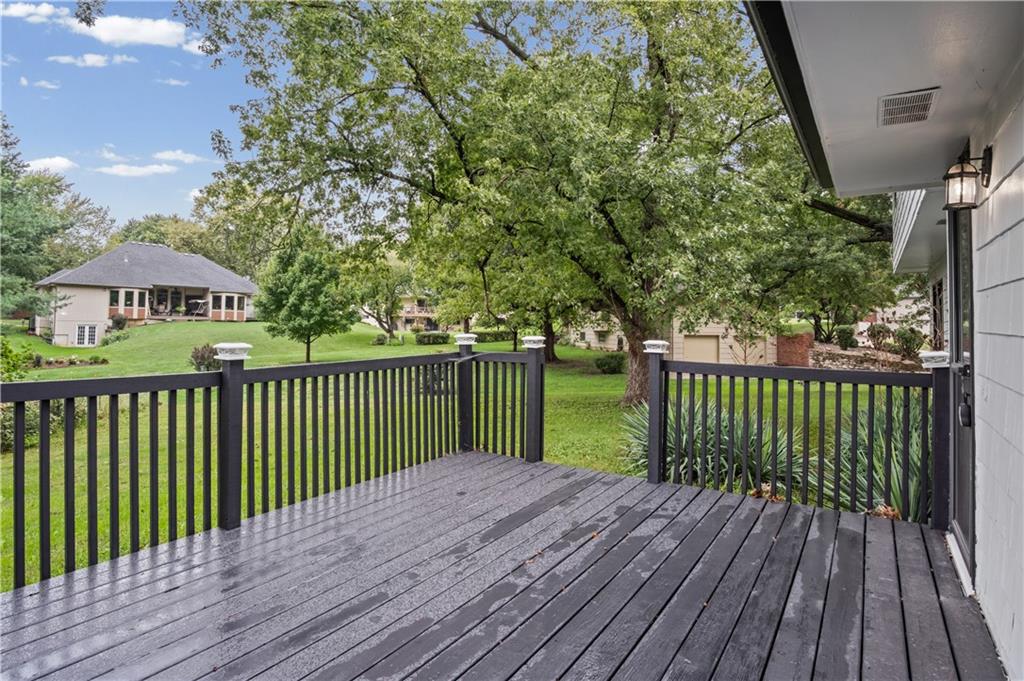 4806 Stonecrest Terrace Property Photo 4