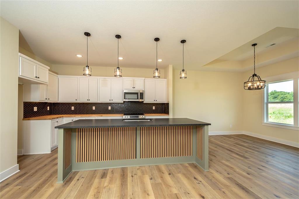 1018 Bluestem Circle Property Photo 10