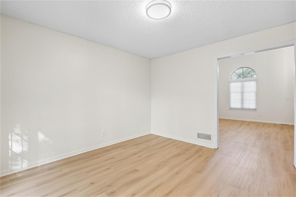 11605 W 113th Street Property Photo 10