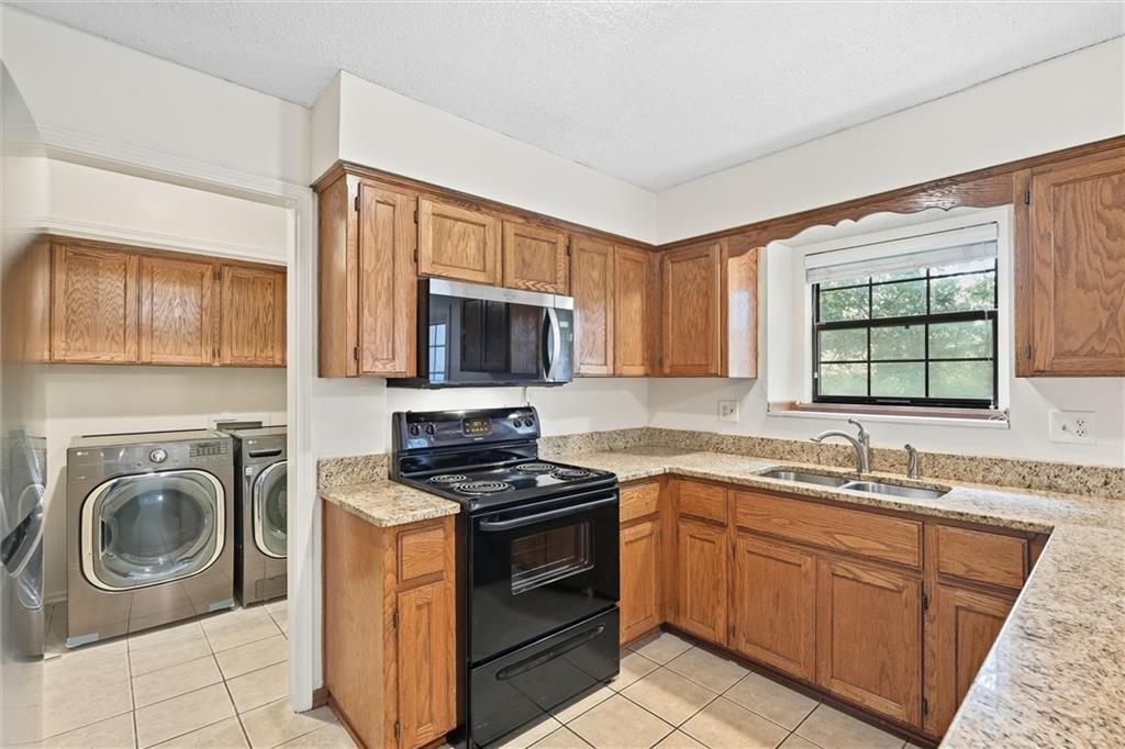 11605 W 113th Street Property Photo 14