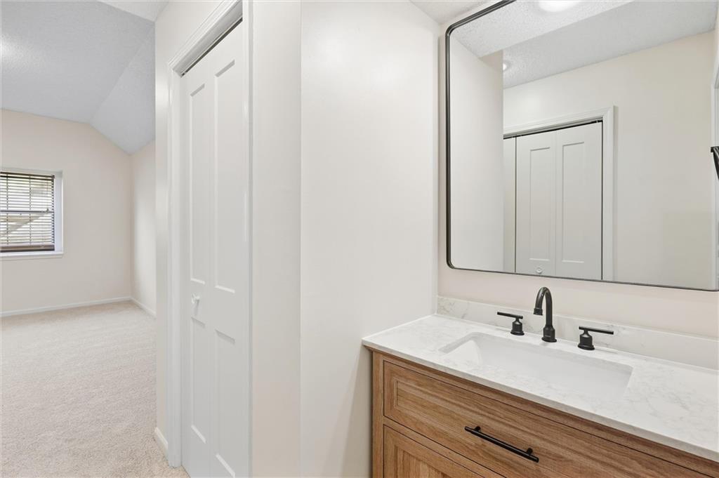 11605 W 113th Street Property Photo 24