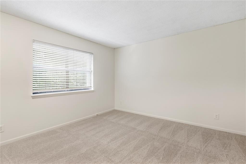 11605 W 113th Street Property Photo 26