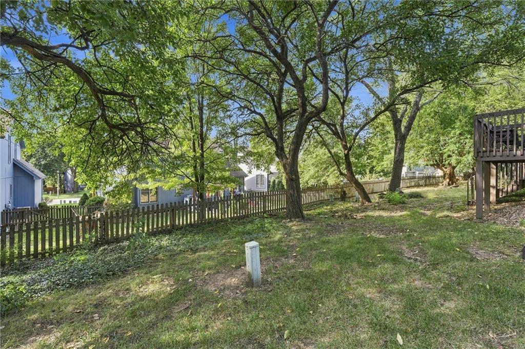 11605 W 113th Street Property Photo 35