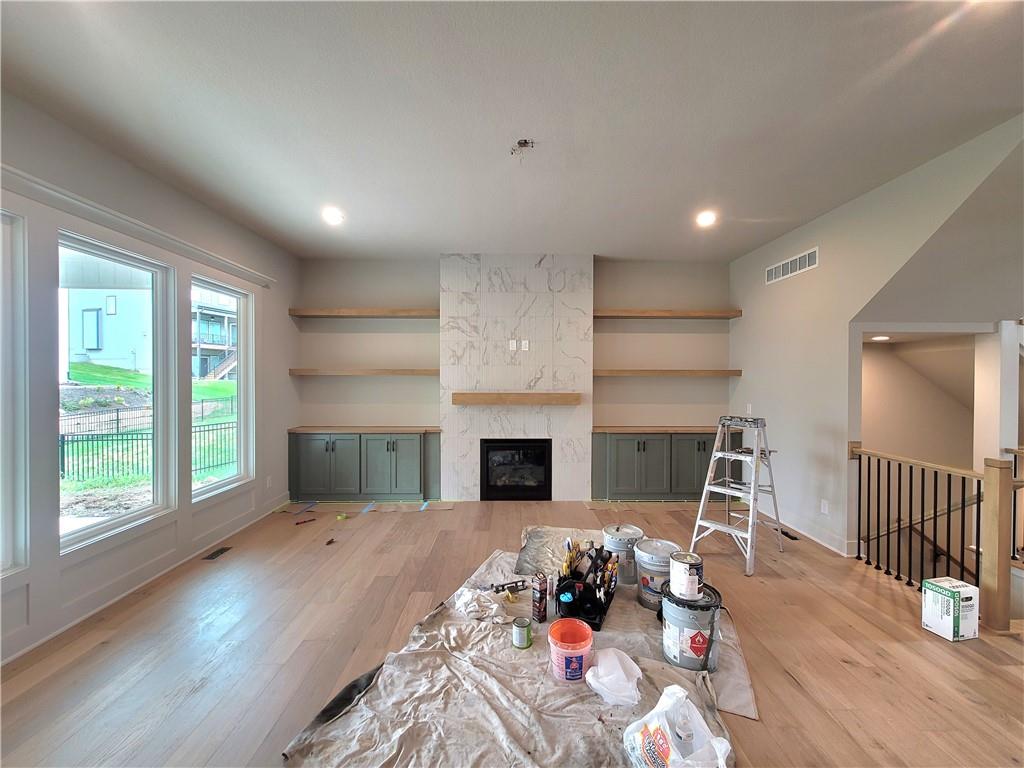18232 Oakmont Street Property Photo 5