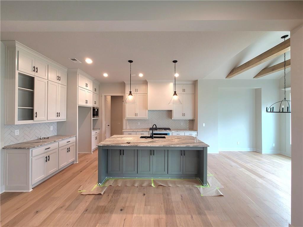 18232 Oakmont Street Property Photo 6