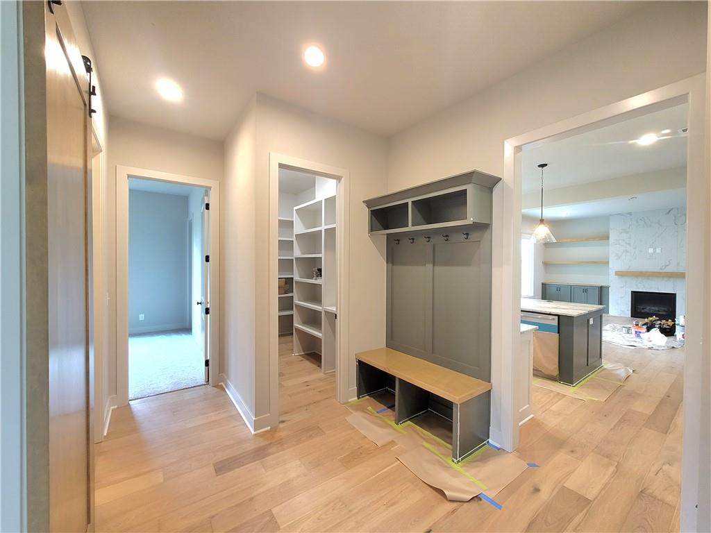 18232 Oakmont Street Property Photo 10