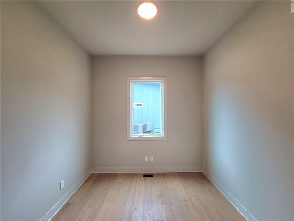 18232 Oakmont Street Property Photo 14